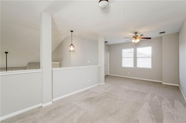 Building Photo - 321 Shea Dr