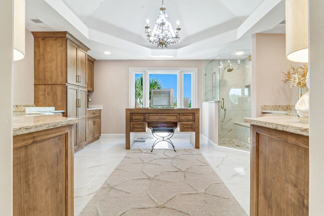 Building Photo - Spectacular Sea Pines Home - Marsh/Water Views!