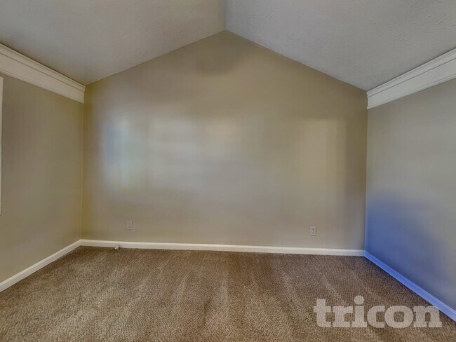 Building Photo - 3721 Cherokee Overlook Dr