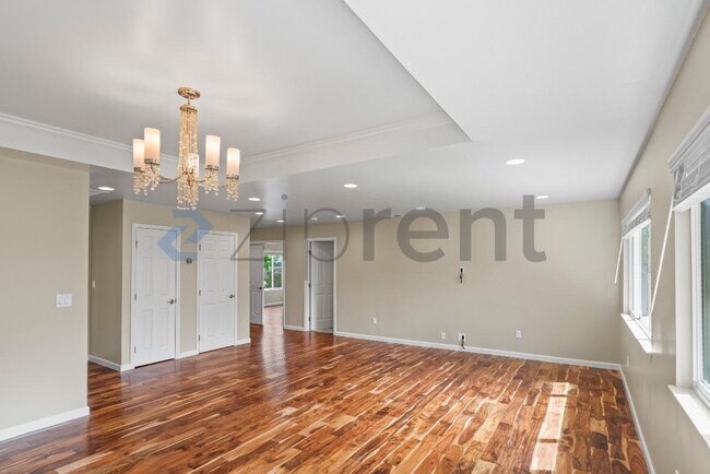 Building Photo - 1674 Noreen Dr