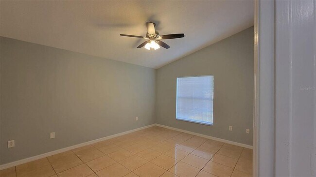 Building Photo - 2467 Quail Run Blvd N