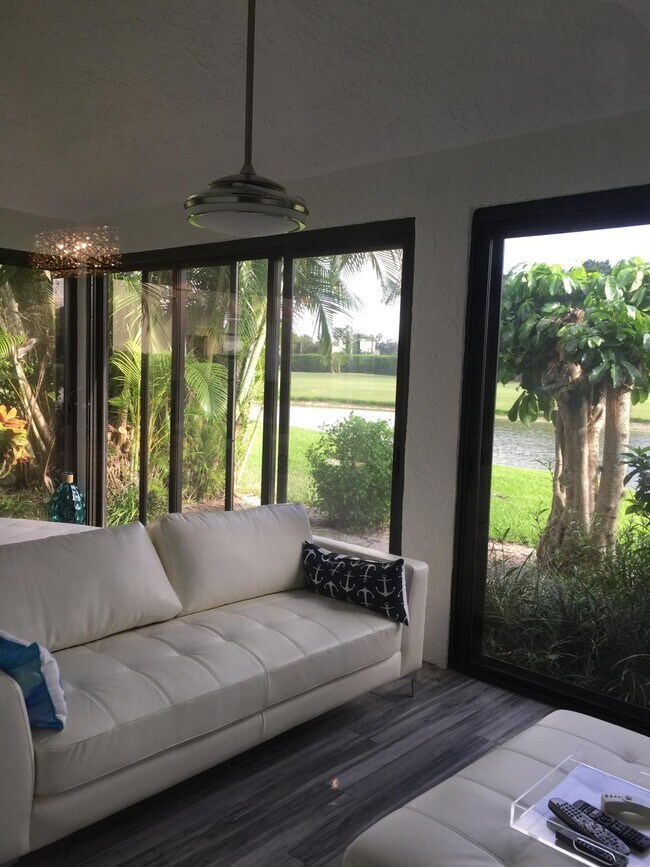 Building Photo - 7770 La Mirada Dr