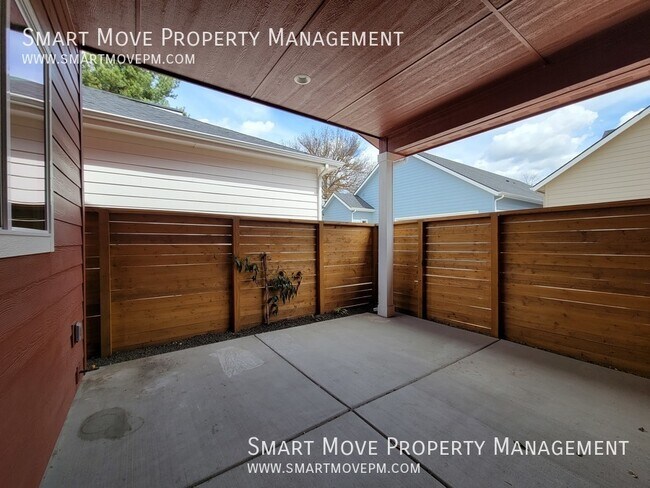 Building Photo - 2463 N Ashgrove Ln