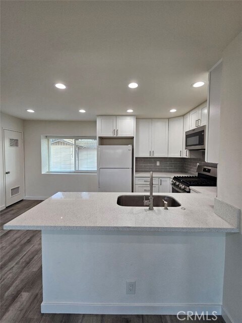 Building Photo - 1120 Nicklett Ave