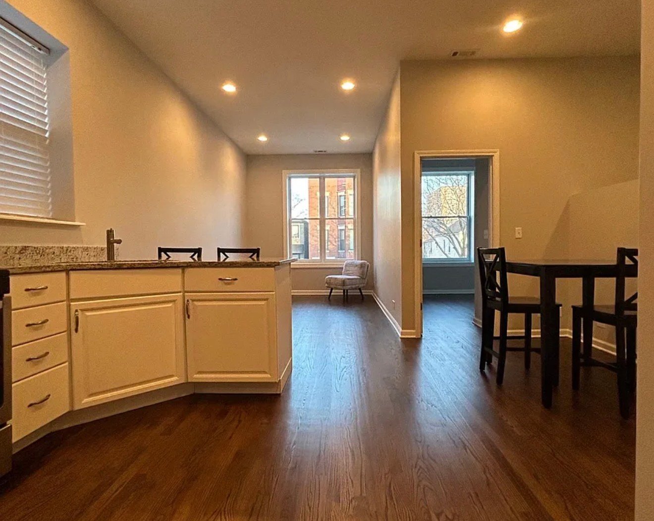 Building Photo - 3232 S Wells St