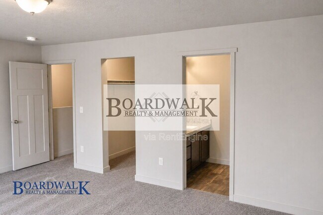 Building Photo - 14388 S Ferndale Way