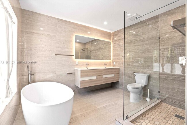 Building Photo - 1345 SW 14th Ave