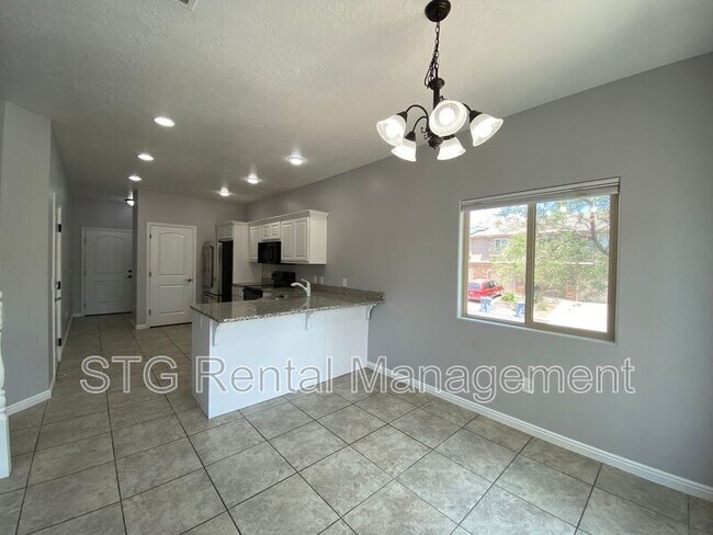 Building Photo - 290 W Buena Vista