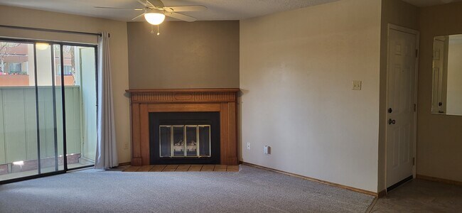 Building Photo - 505 Oppenheimer Dr