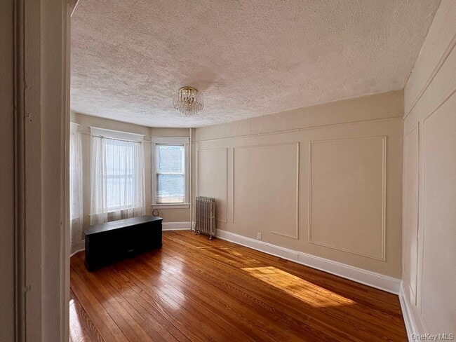 Building Photo - 106 McLean Ave