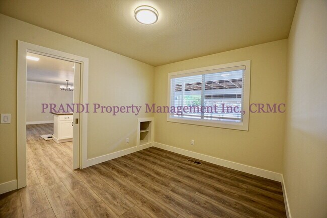 Building Photo - Beautifully Renovated Home in the Heart of...