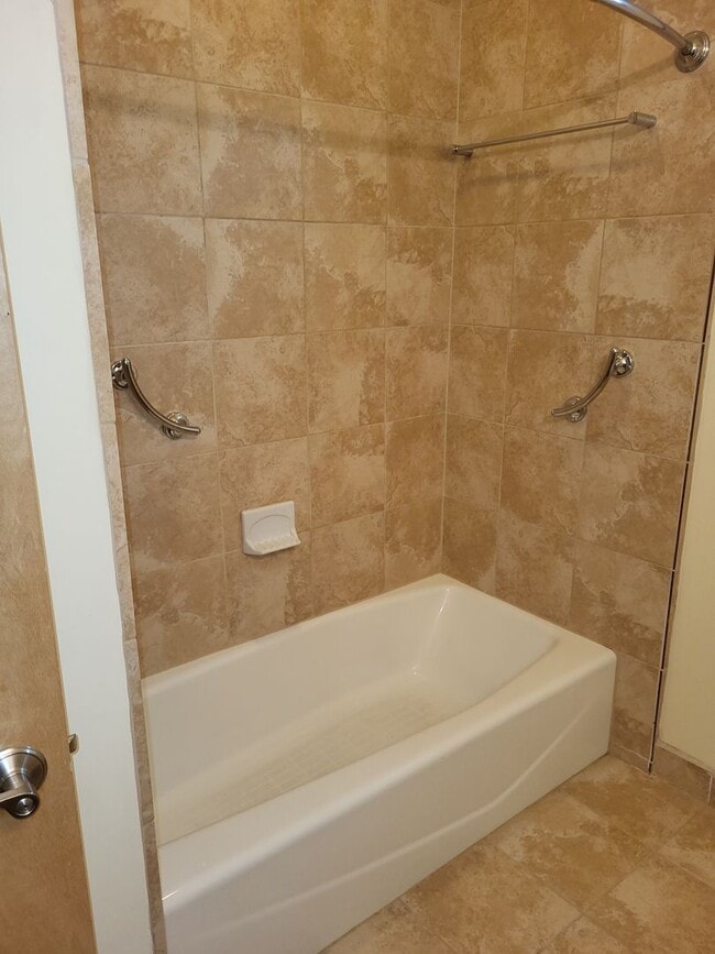 Building Photo - Contemporary Home in Woodlawn Terrace