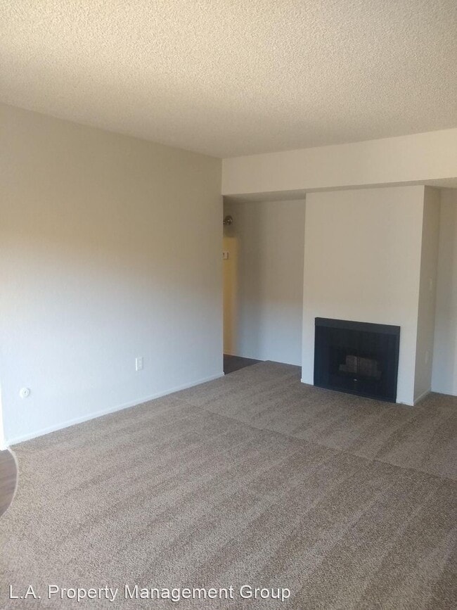 Building Photo - 23901 Los Rosas St