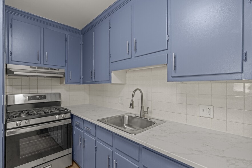 Primary Photo - Summercrest Apartments