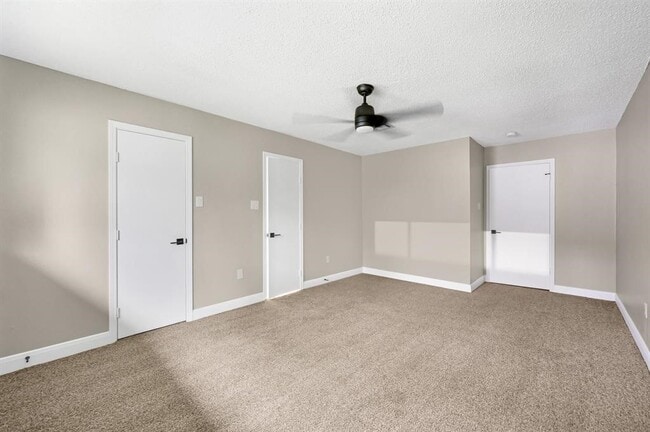 Building Photo - 5730 Old Lodge Dr