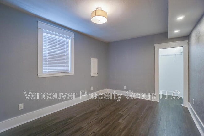 Building Photo - 5611 NE 48th Ave