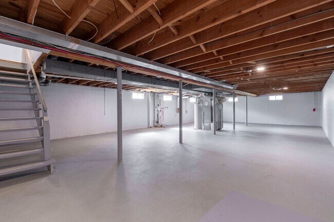 Building Photo - 1702 Bonnyville Blvd