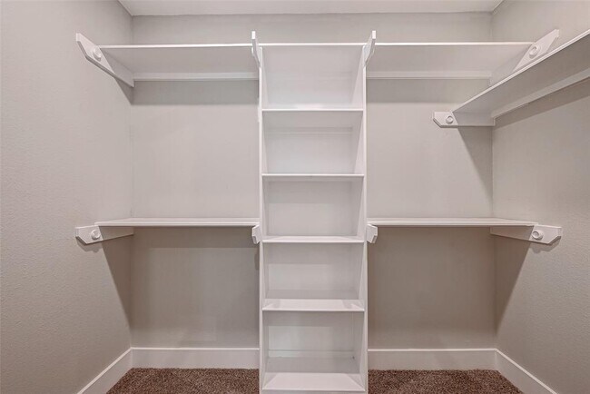 Building Photo - 811 Avenue J