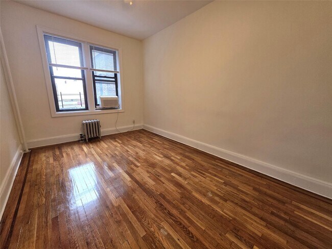 Primary Photo - 43-42 45th St