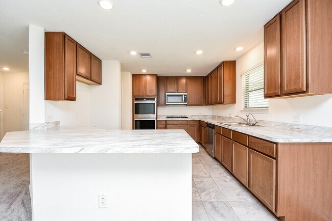 Building Photo - 15102 Darbydale Dr