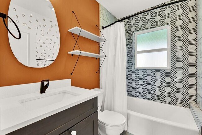 Building Photo - Fully Renovated Home in Kendall Whittier – Designer Finishes + Prime Location