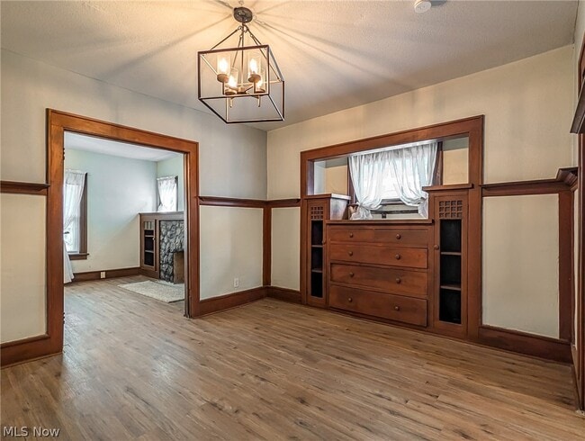 Building Photo - 1268 Pondview Ave