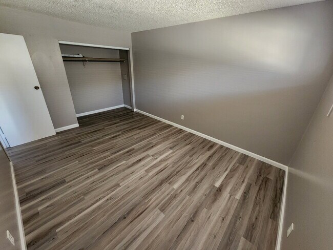 Building Photo - 2527 N Crawford St