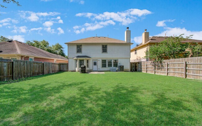 Building Photo - 16126 Coleburn Dr