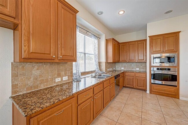 Building Photo - 7510 Shadow Terrace Ln