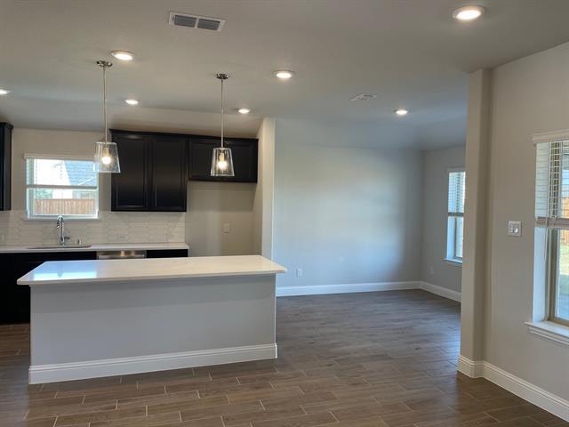 Building Photo - 817 Birdie Dr