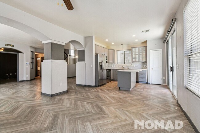 Building Photo - Spacious 4BR House in Litchfield Park