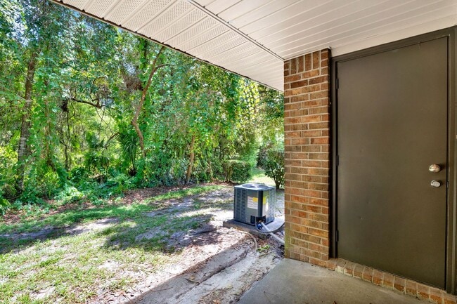 Building Photo - ***Cozy 2 Bedroom Apartment in Whispering ...