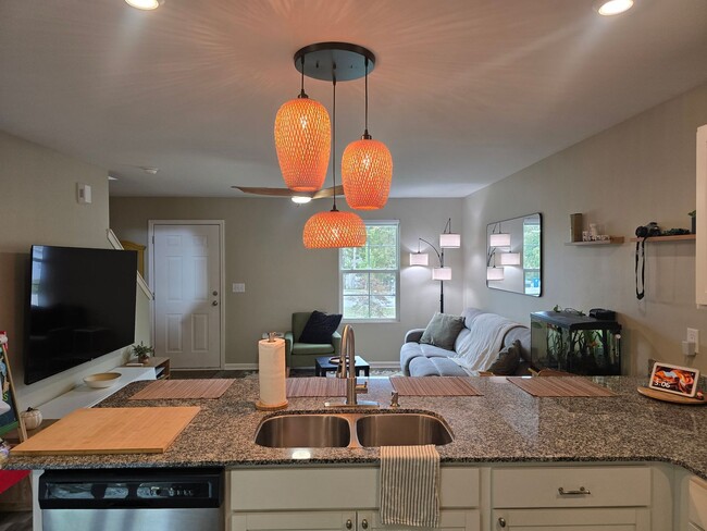 Building Photo - Best Lot in the Neighborhood – Beautiful L...