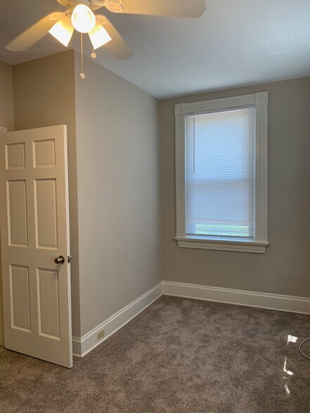 Building Photo - 2248 Flora St