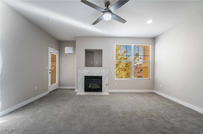 Building Photo - 5855 Valley Dr