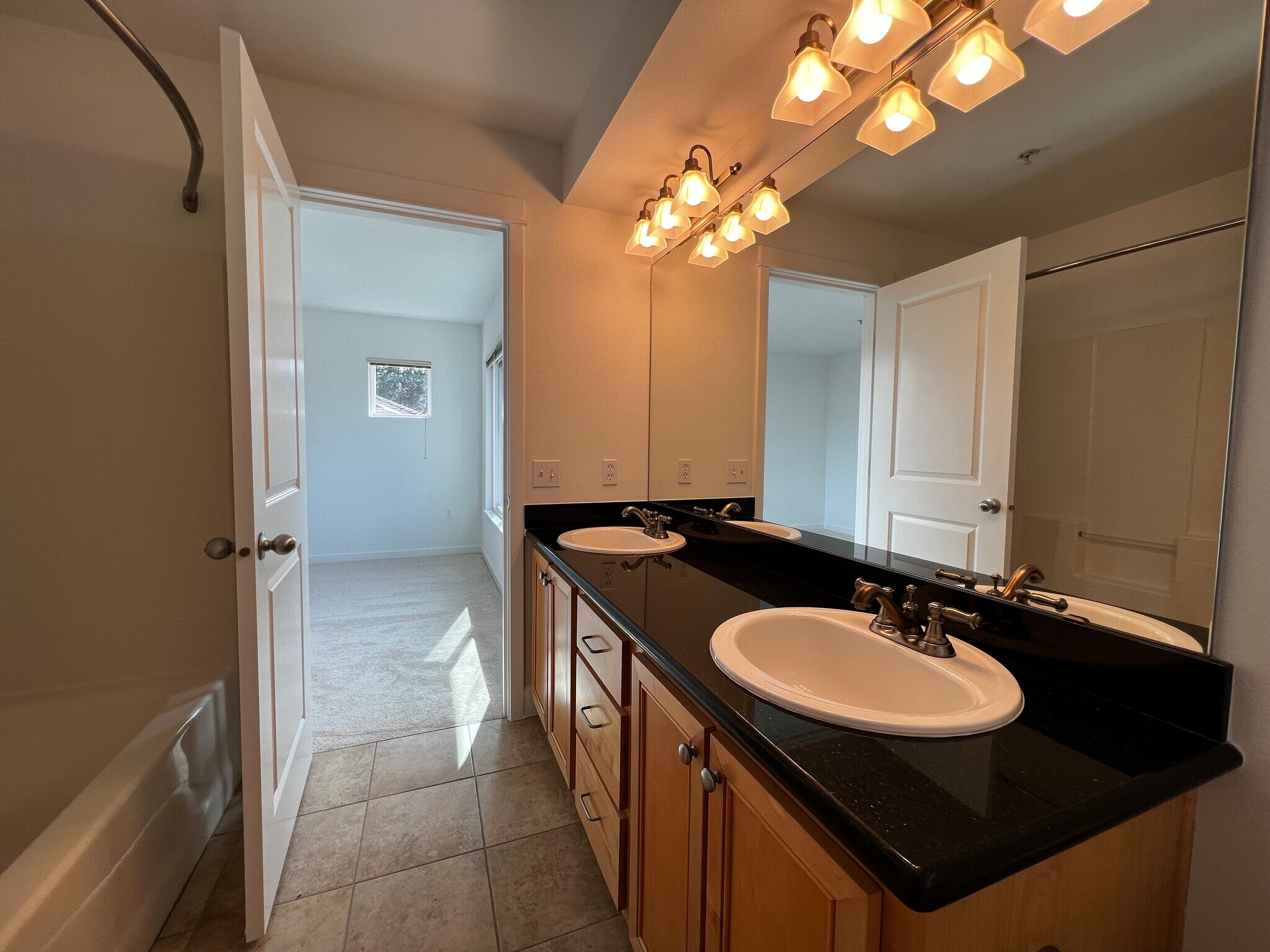 Building Photo - 21269 SE 42nd Pl