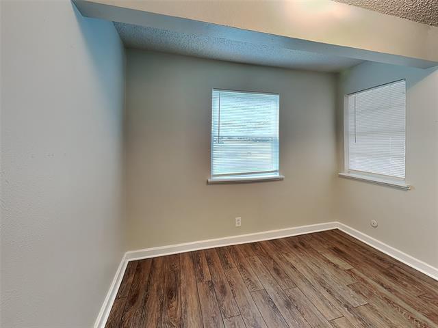 Building Photo - 1101 Johns Dr