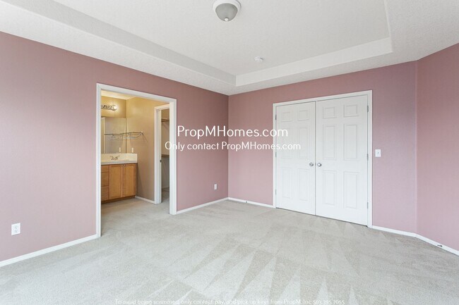 Building Photo - Colorful Four Bedroom Home In Bethany W/ Spacious Backyard!