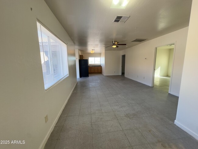 Building Photo - 1228 E Apache St