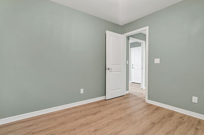 Building Photo - Charming Bungalow Across from Love Park – ...