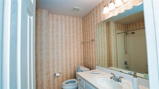 Building Photo - 15846 Grove Crest Dr