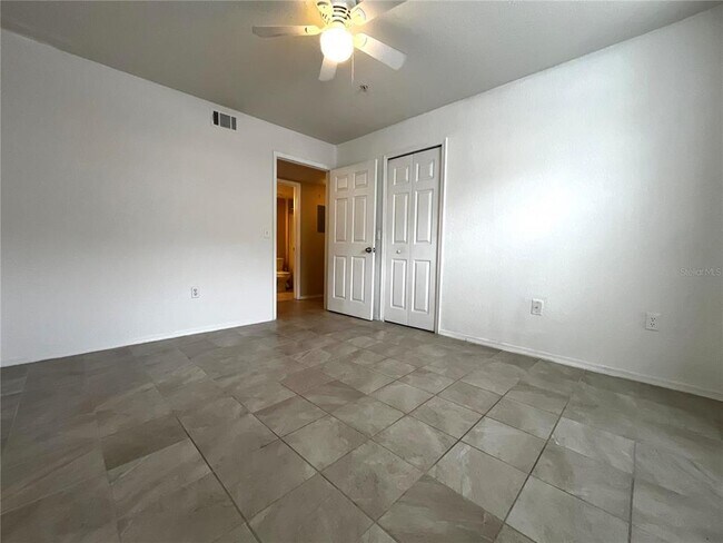 Building Photo - 14037 Fairway Island Dr