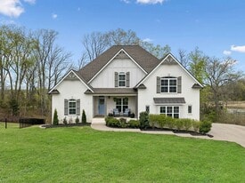 Building Photo - 230 Amana Dr