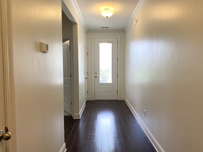 Building Photo - Ranch Style, Four Bedroom Home in Mill Creek!