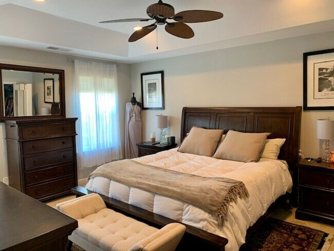 Building Photo - 130 Spring Pine Ln