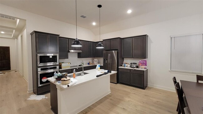 Building Photo - 1720 Scenic Hts Ln