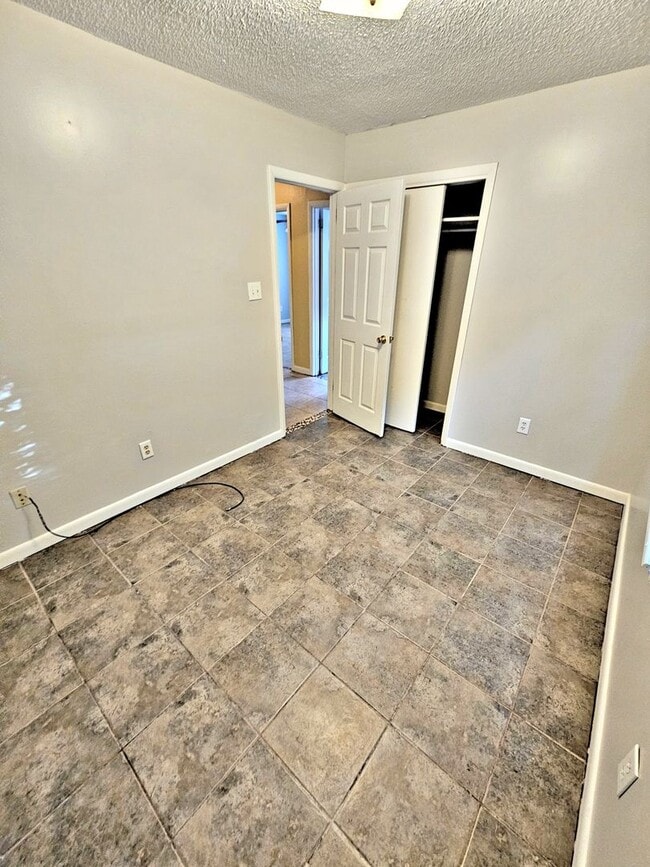 Building Photo - ***MOVE IN SPECIAL***HOUSE FOR RENT - DECATUR SW