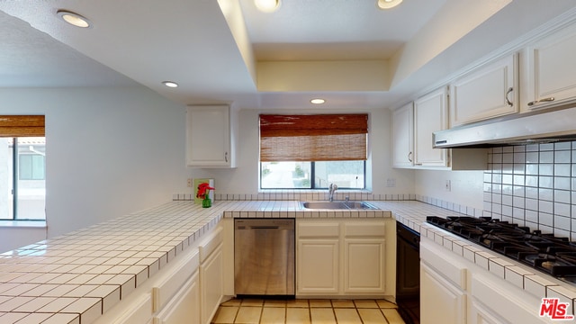 Building Photo - 1470 Palisades Dr