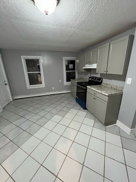Primary Photo - 226 Farmington Ave