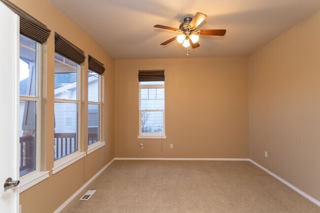 Building Photo - Beautiful Ranch in Pine Creek!